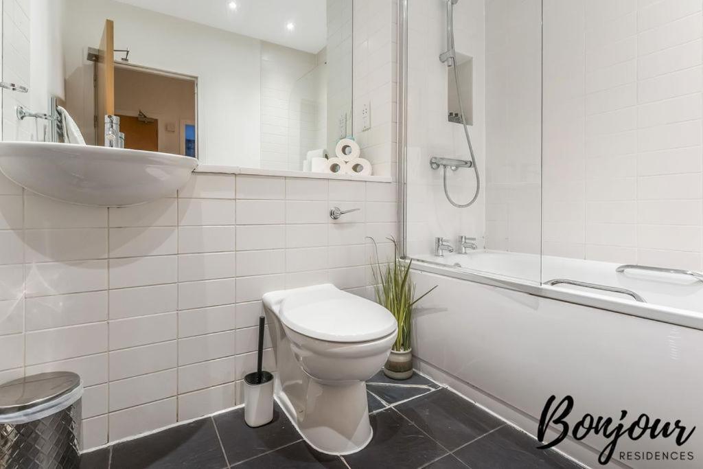 Spacious 2Br-2Ba - Grassmarket - Free Parking By Bonjour Residences Edinburgh Eksteriør billede