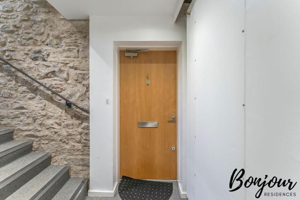 Spacious 2Br-2Ba - Grassmarket - Free Parking By Bonjour Residences Edinburgh Eksteriør billede