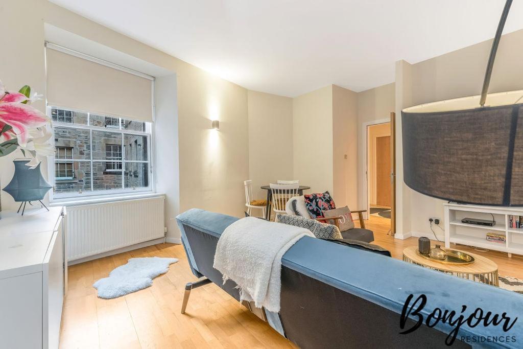 Spacious 2Br-2Ba - Grassmarket - Free Parking By Bonjour Residences Edinburgh Eksteriør billede