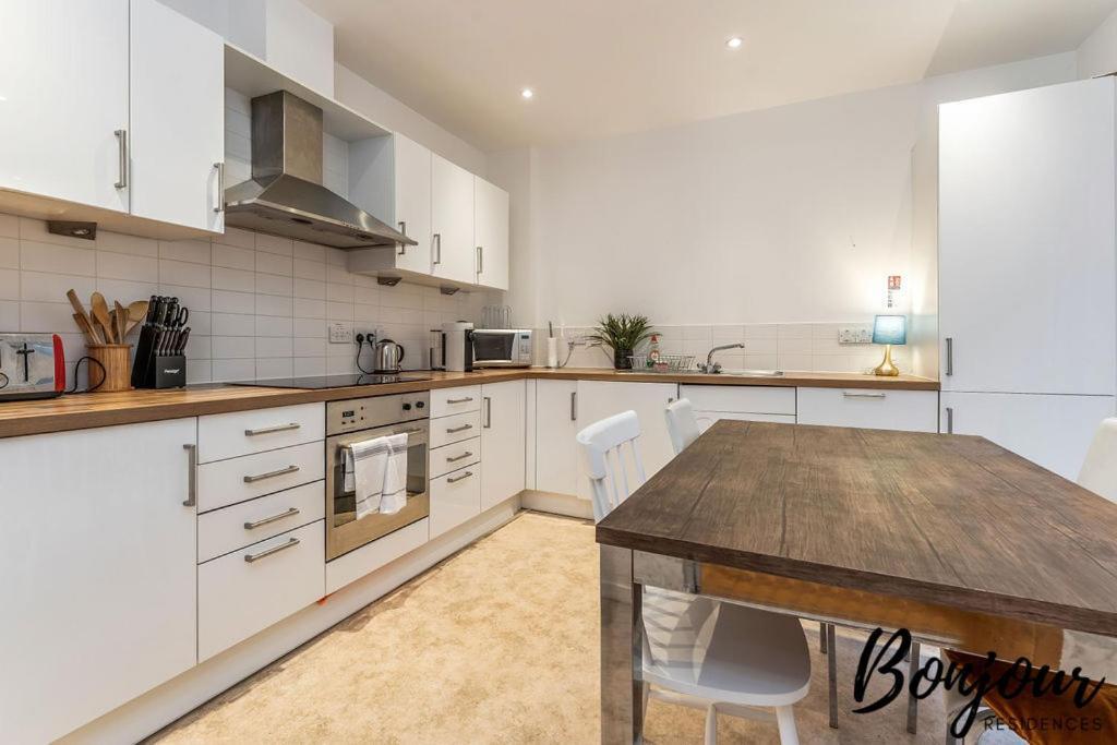 Spacious 2Br-2Ba - Grassmarket - Free Parking By Bonjour Residences Edinburgh Eksteriør billede