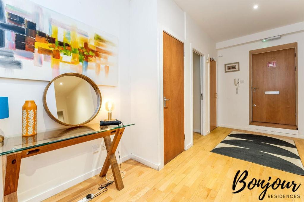 Spacious 2Br-2Ba - Grassmarket - Free Parking By Bonjour Residences Edinburgh Eksteriør billede