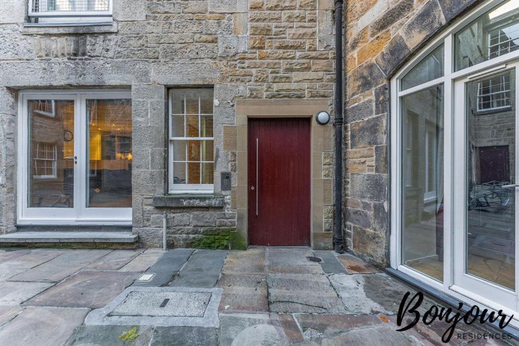 Spacious 2Br-2Ba - Grassmarket - Free Parking By Bonjour Residences Edinburgh Eksteriør billede